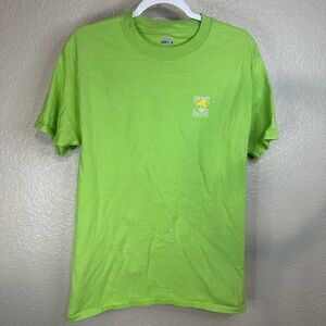 The salty dog cafe short sleeve T-shirt size M Hanes beefy tee. Lime green EUC